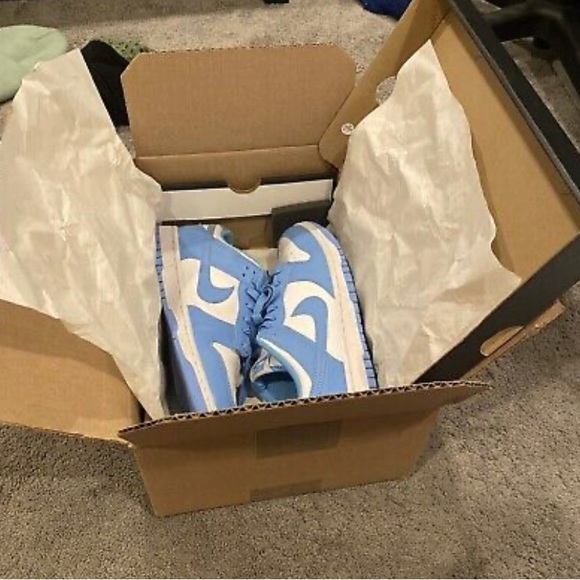 baby blue dunks - Picture 4 of 5